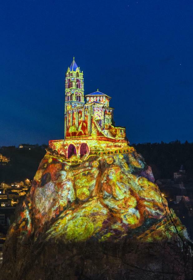Studio - Baignoire - Pret De Vtt - Lave Linge Le Puy-en-Velay Bagian luar foto